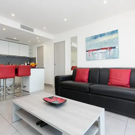 Saint Remy Yourhosthelper Cannes